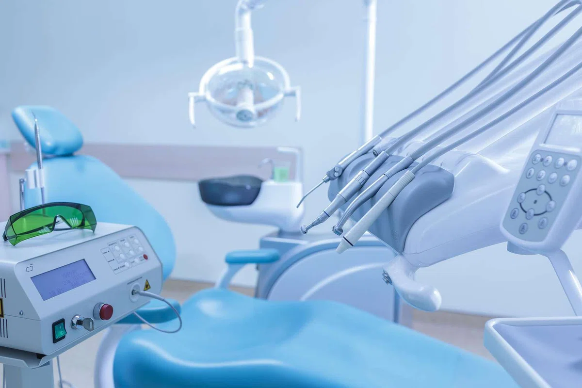 Стоматологическое кресло
