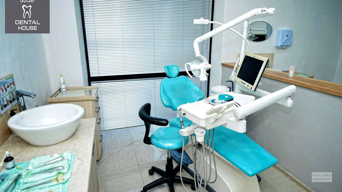 Стоматологическое кресло в Dental House