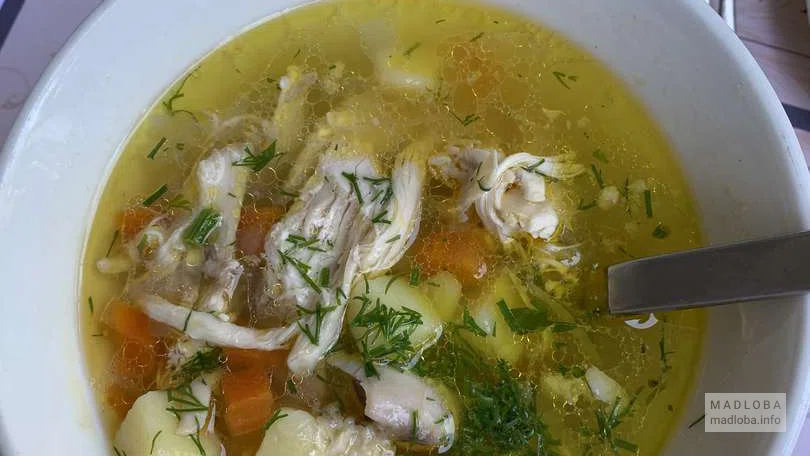 Домашний суп с курицей