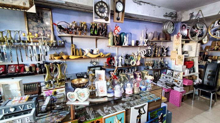 Souvenir shop (Zviad Gamsakhurdia Ave. 9)