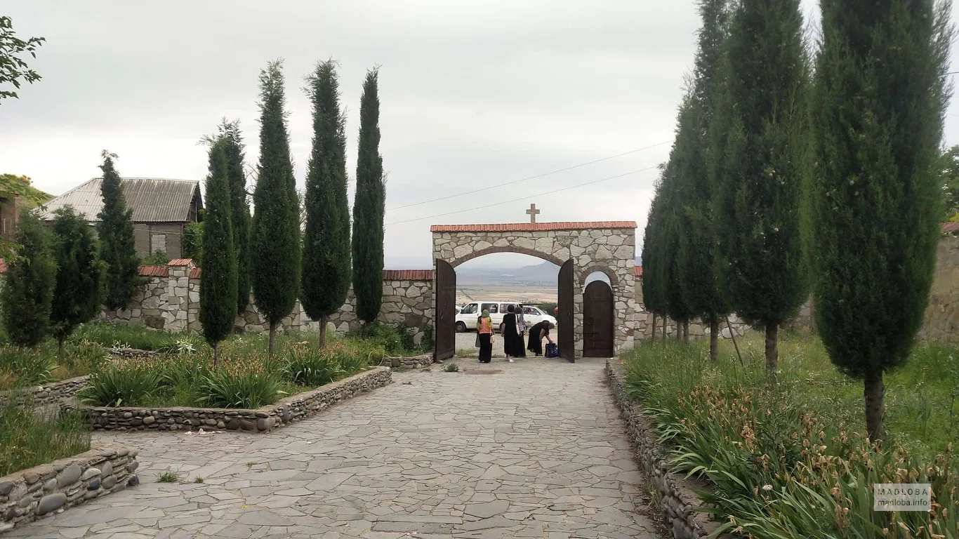 Свято - Георгиевский монастырский комплекс в Телети
