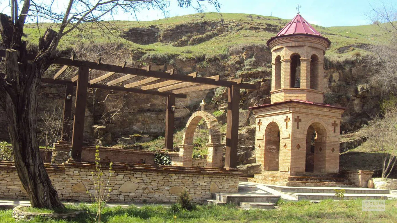 Свято - Георгиевский монастырский комплекс в Телети