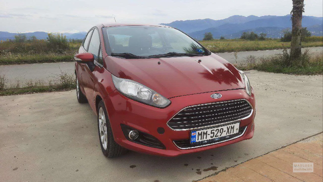 Ford Fiesta в аренду у TakeDRIVE