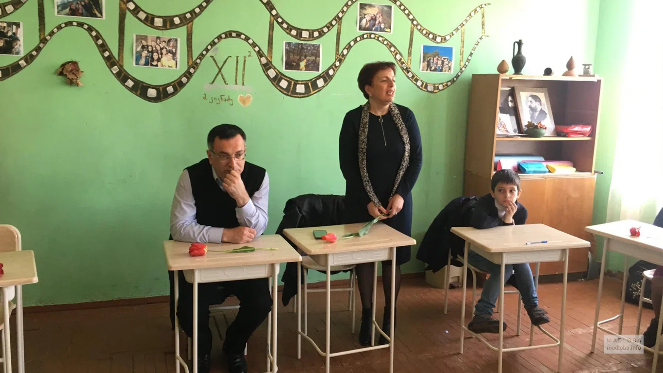 Школьный класс в школе № 154 в Тбилиси