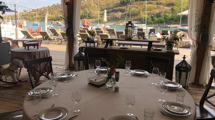 Restaurant Le Cote Tbilisi Yacht Club
