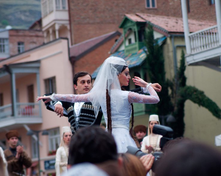 Грузинские танцы на празднике Тбилисоба