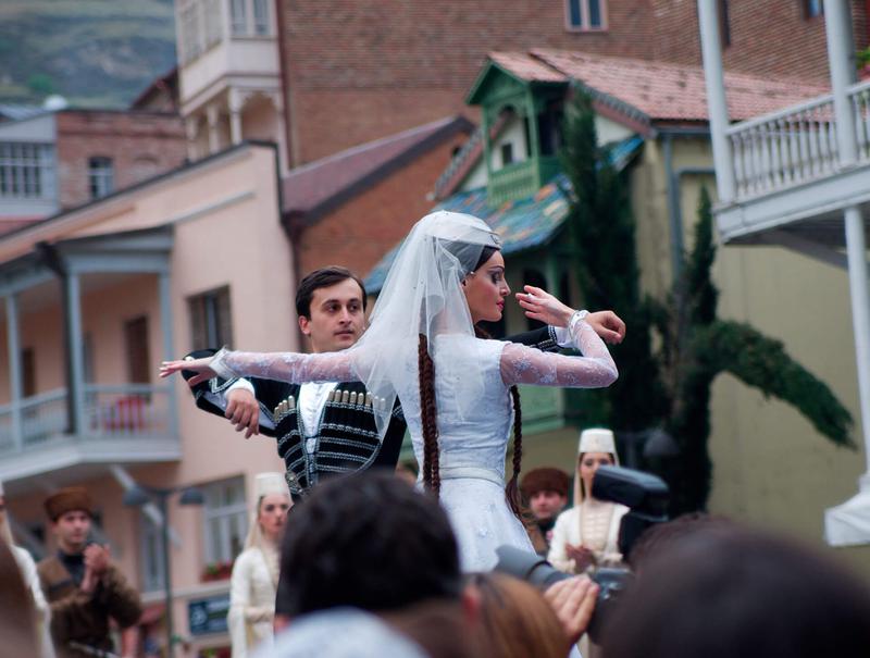 Грузинские танцы на празднике
