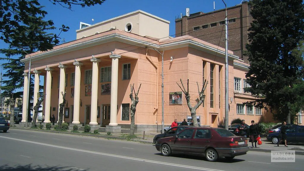 Тбилисский государственный армянский драматический театр имени Петроса Адамяна