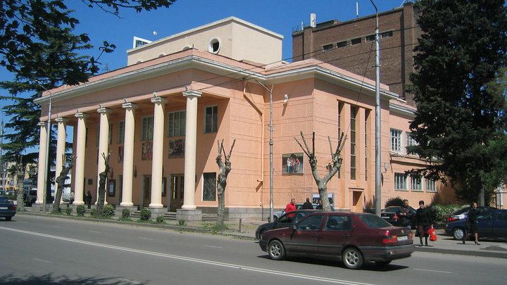 Тбилисский государственный армянский драматический театр имени Петроса Адамяна