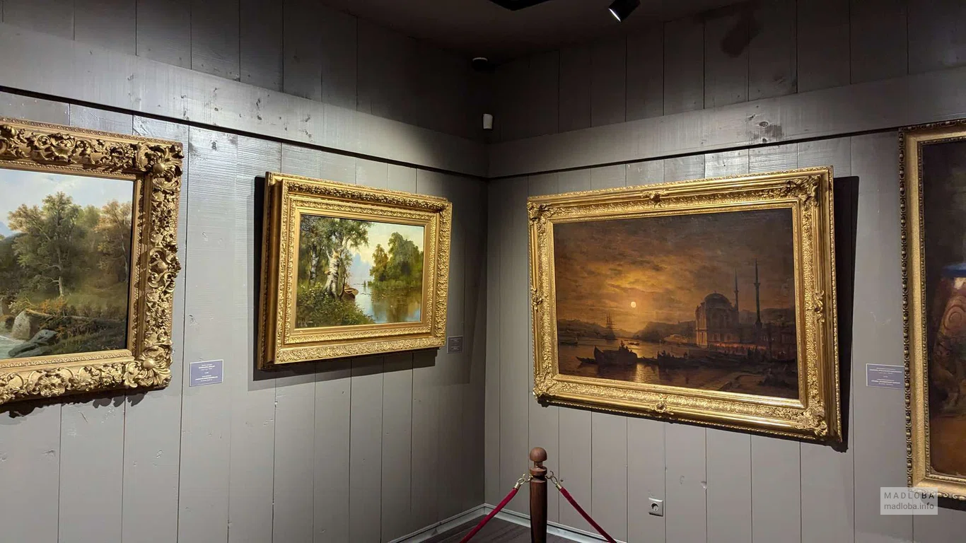 Телавский Исторический музей — коллекция с вечерними пейзажами