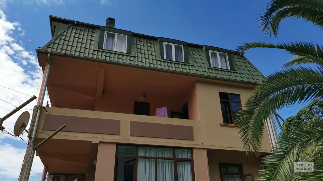 Temo's Guest House в Сарпи