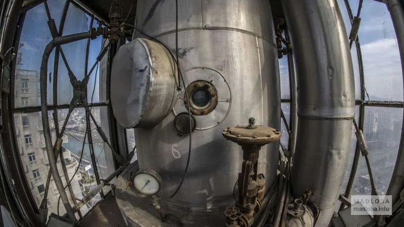Заброшенная термобарокамера Геофизического института в Тбилиси