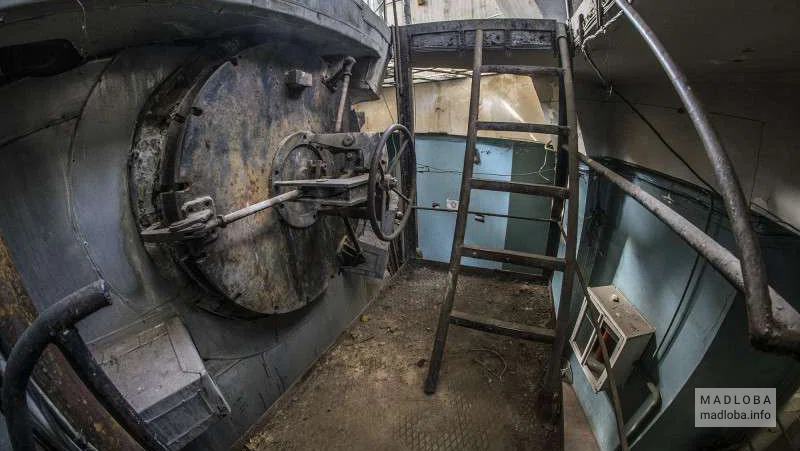 Камера температурных и барометрических испытаний