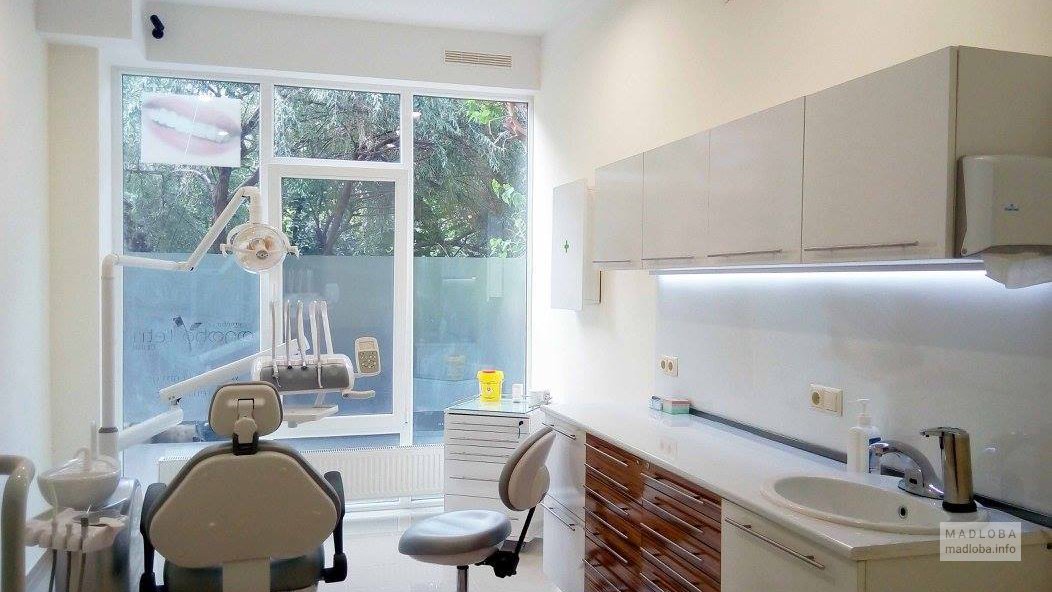 Кабинет стоматолога в клинике «Tetri clinic»