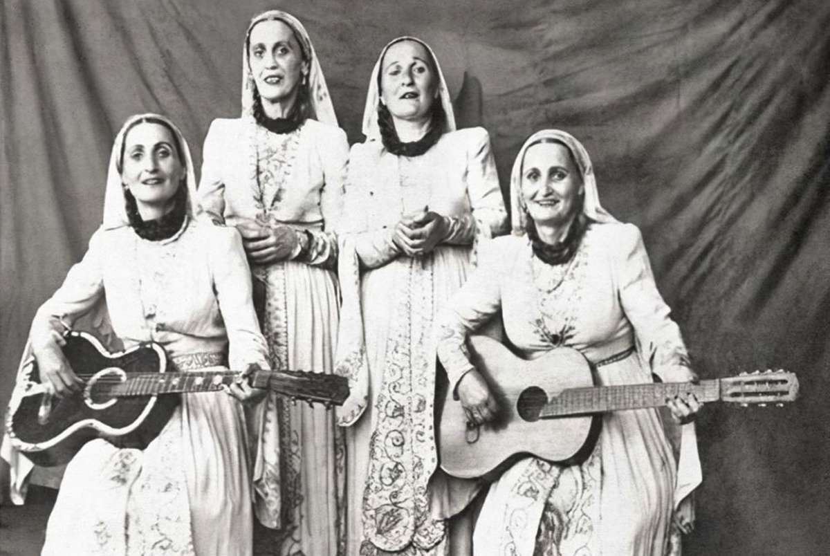 The Ishkhneli Sisters