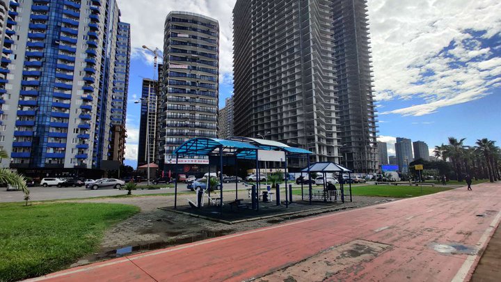 Simulators on the embankment No. 3 (near the amusement park at the water park)