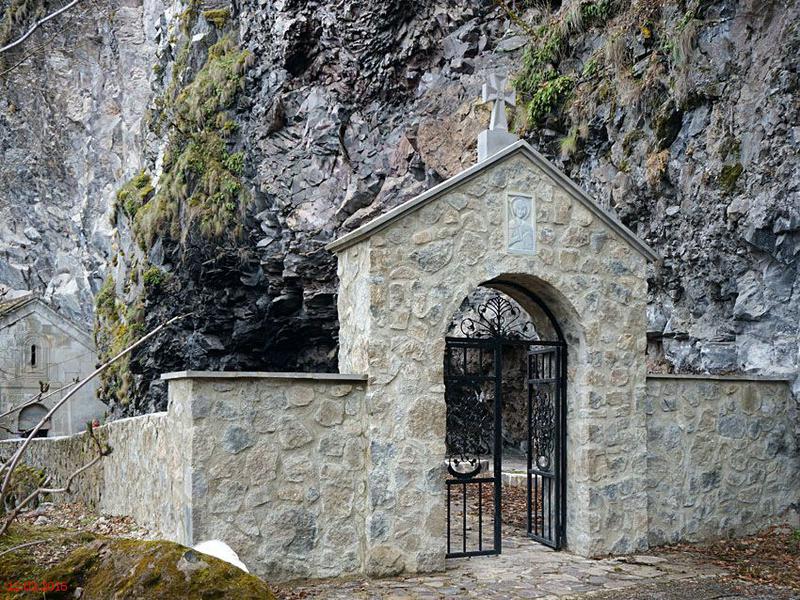 Церковь Святого Георгия на скале в Даба
