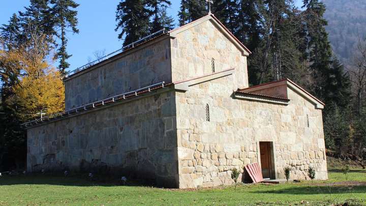 Potoleti Church