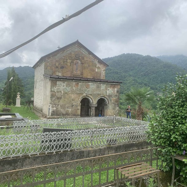 Церковь Рождества Богородицы в Лихаури