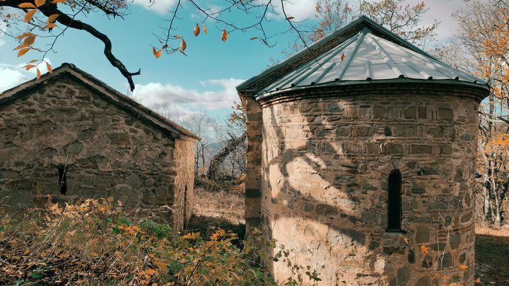 Церковь Св. Иоанна Крестителя в Ахатани