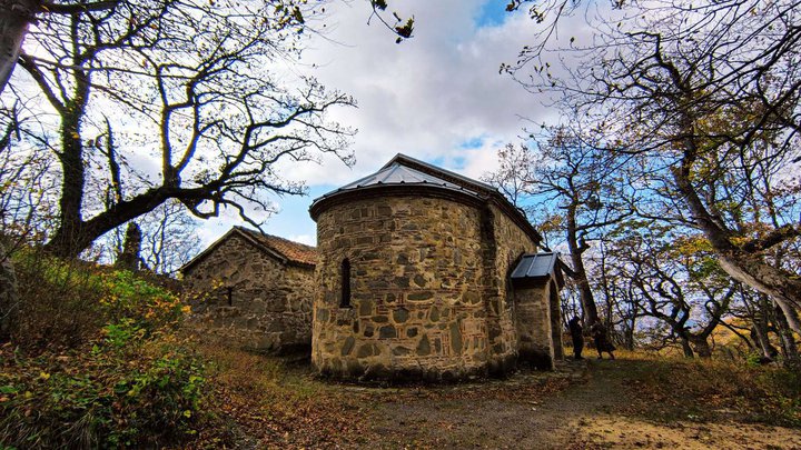 Церковь Св. Иоанна Крестителя в Ахатани