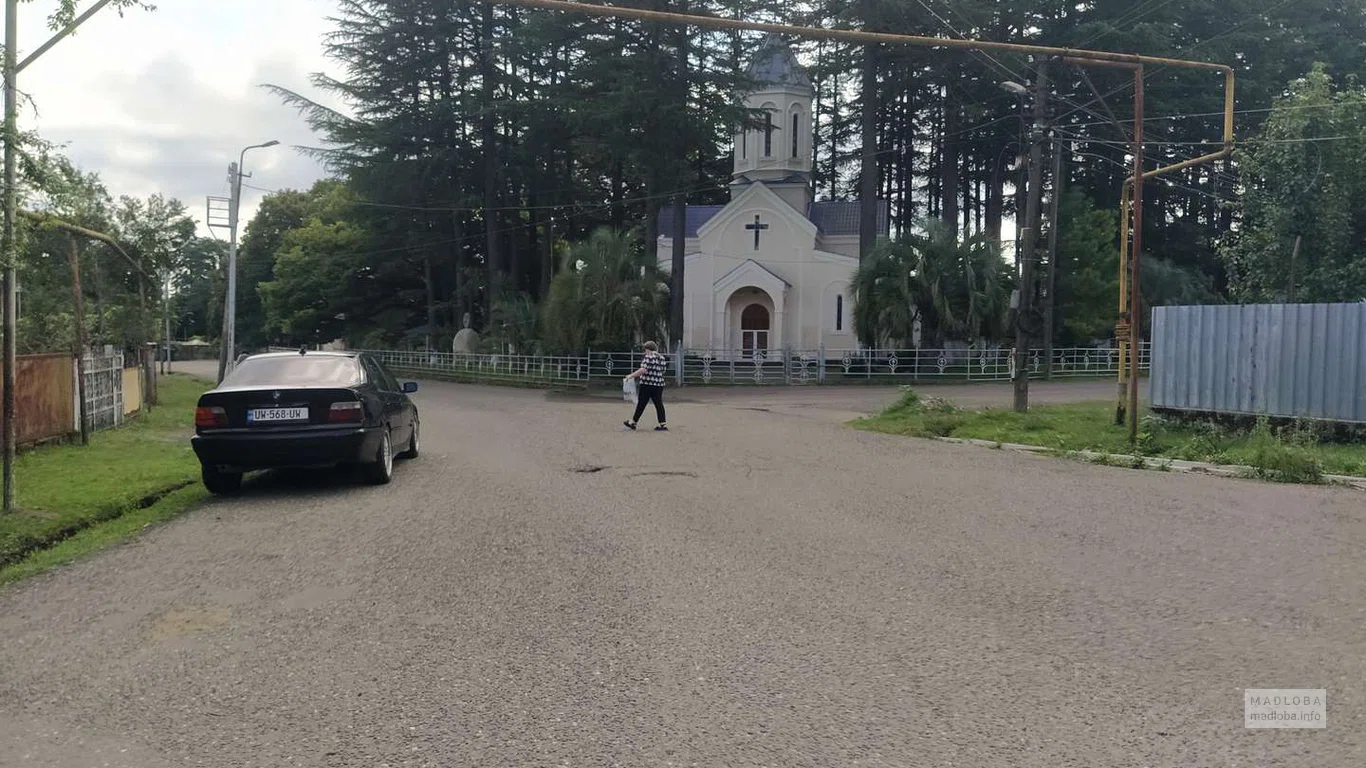 Церковь Святой Богородицы Иверской в Ланчхути