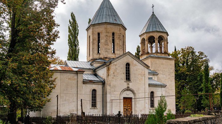 Церковь Святой Нино в Сачхере