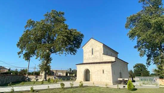 Церковь Святых Петра и Павла в селе Мелаури