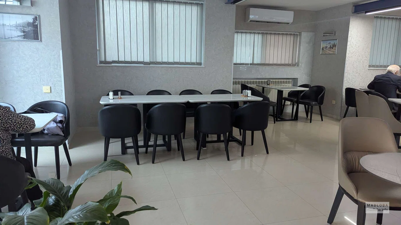 Кафе Tserodena в Батуми