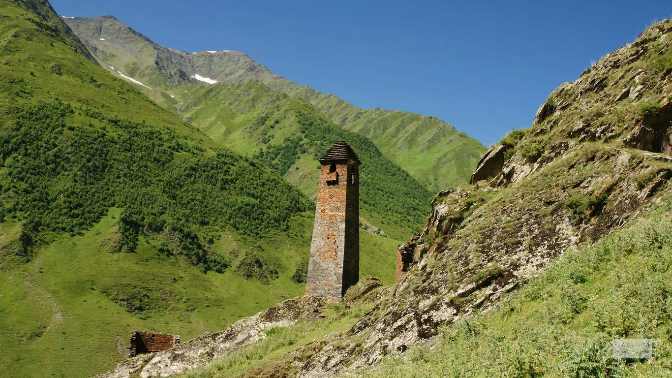 Смотровая башня в Тушетском национальном парке
