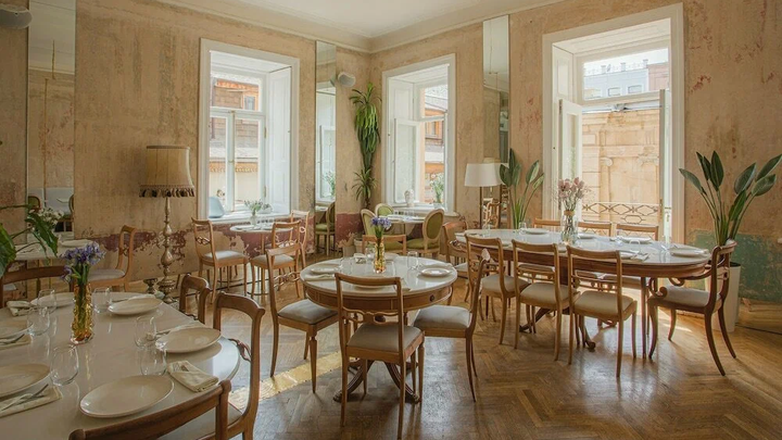 Unfound Door - Design Hotel