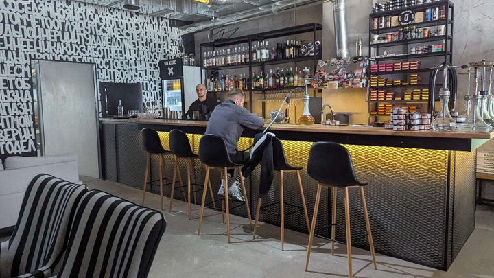 VAXUE ✖️ Lounge Bar