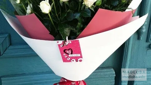 Букет роз из магазина цветов и букетов "Valena’s Flowers"