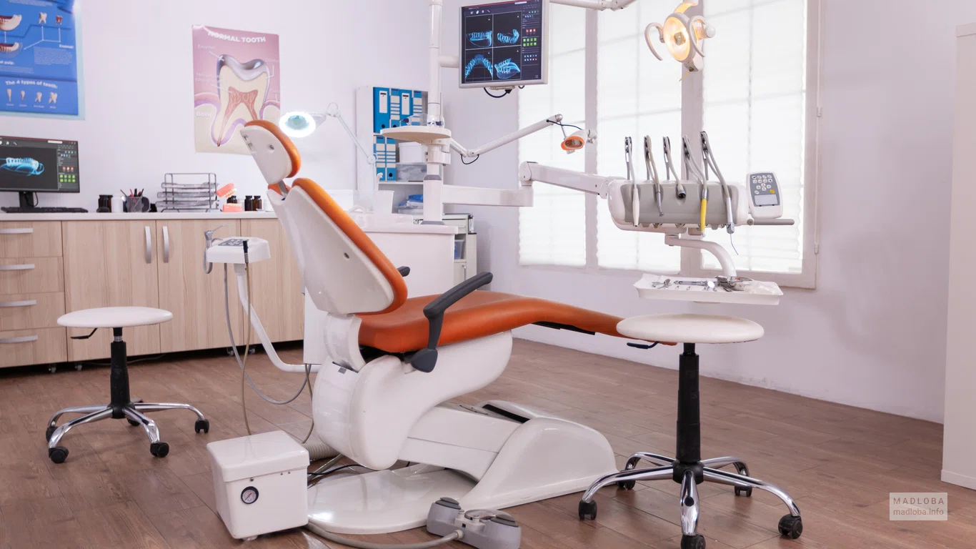 Стоматологическое кресло в клинике Валентины Цацабашвили