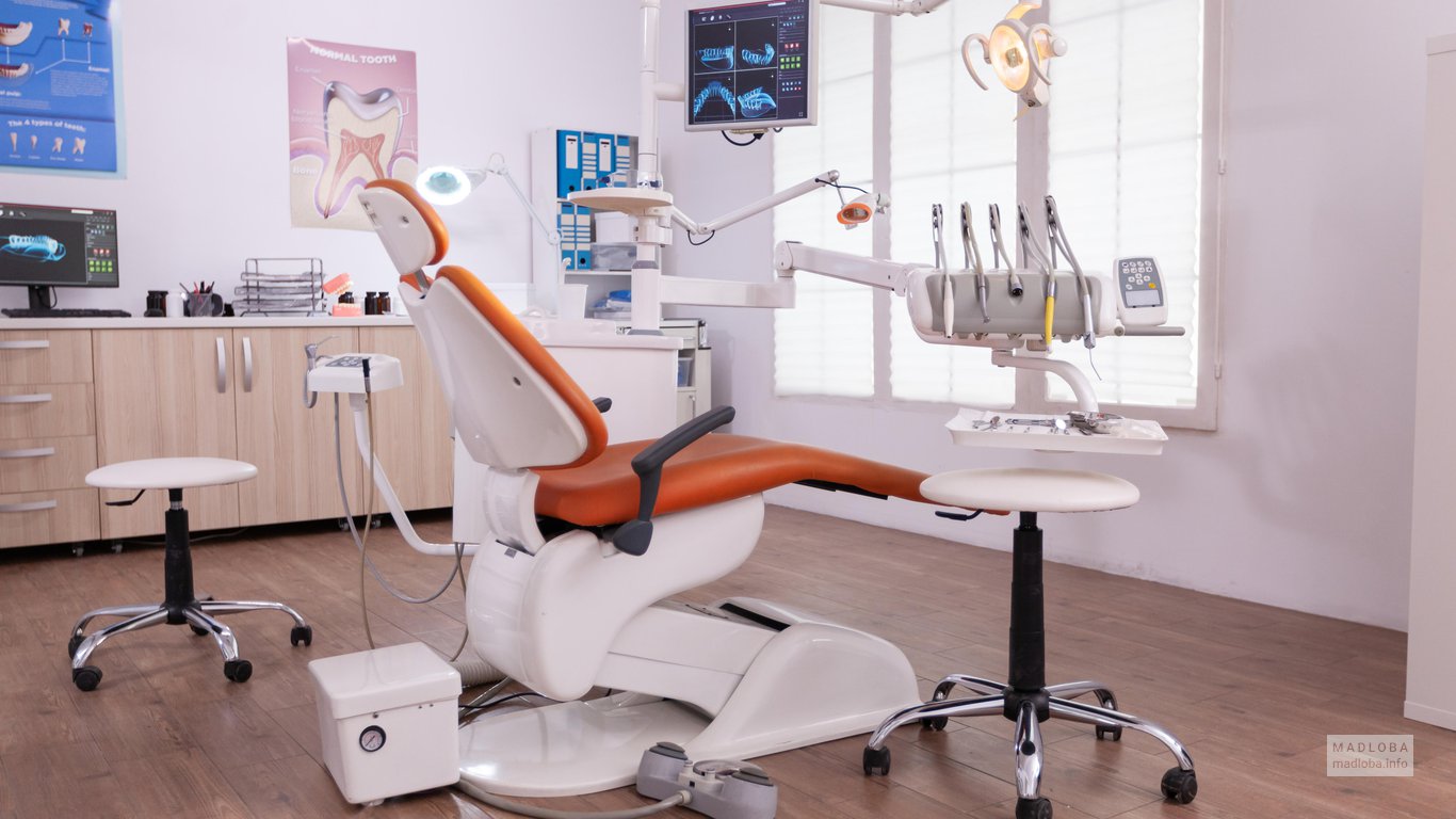 Стоматологическое кресло в клинике Валентины Цацабашвили