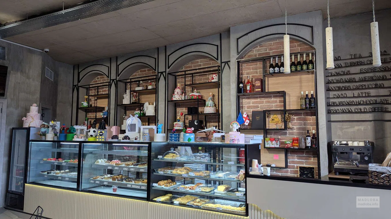 Vanilla Cake — кондитерская в Батуми: свежая выпечка, торты на заказ