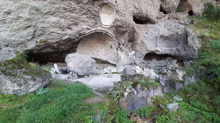 Vanis-Kvabebi Caves