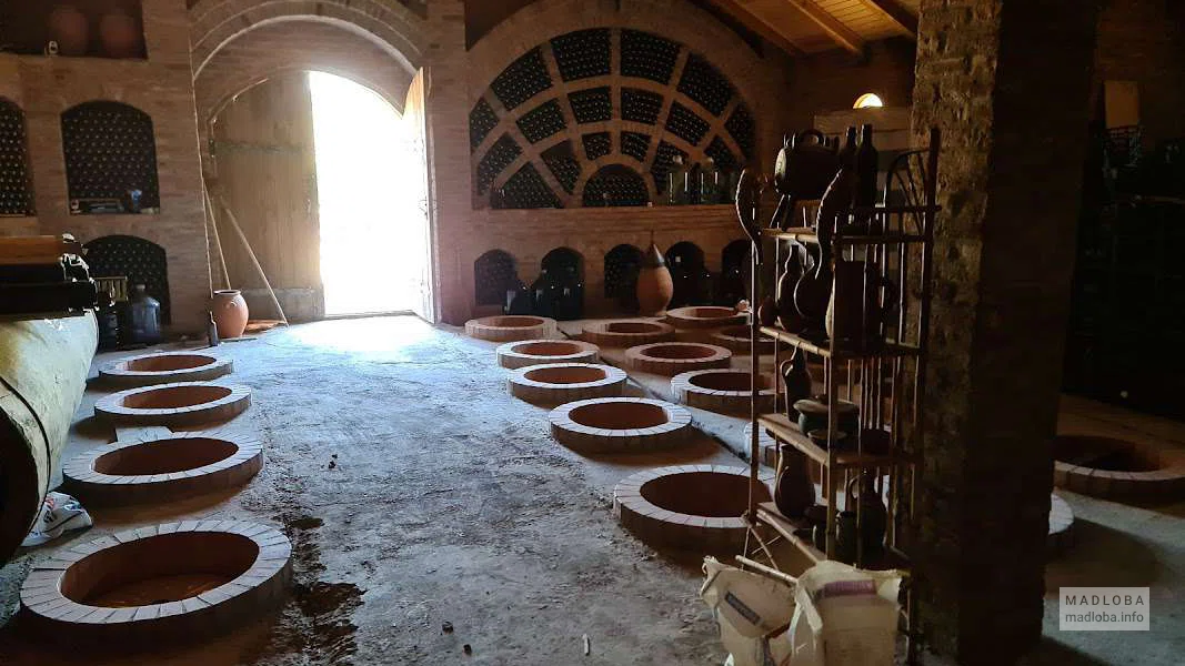 Винодельня Vazis Xidi с квеври-винами и дегустациями в Гегути, Имерети