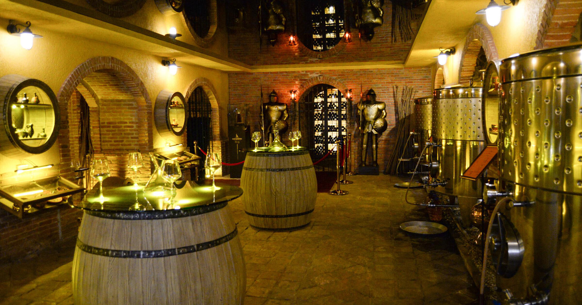 Купить разливные грузинские вина в Тбилиси в винном магазине Wine