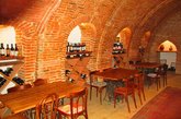 ღვინის ბარი Vine Underground