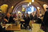 ღვინის ბარი Vine Underground