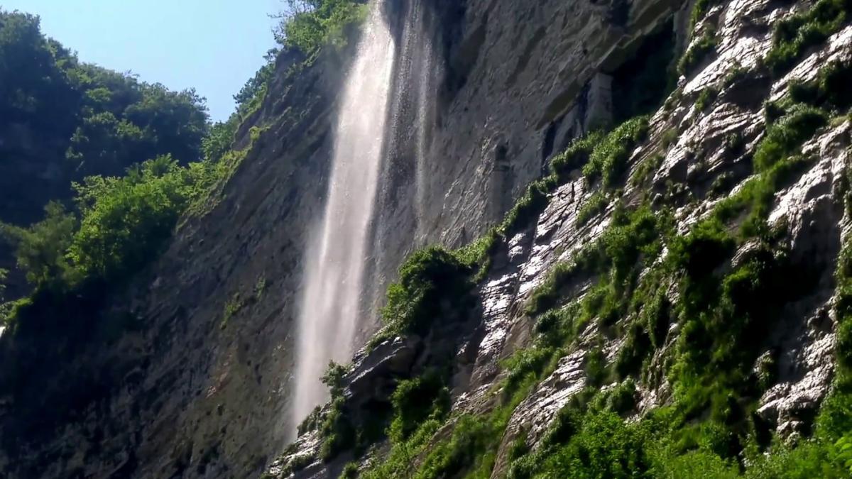 Водопад Цхавери в Грузии
