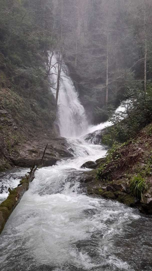 Водопад Близнецы