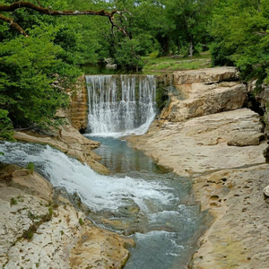 Водопад Бролискеди