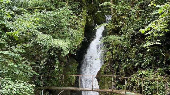 Водопад Чкуми