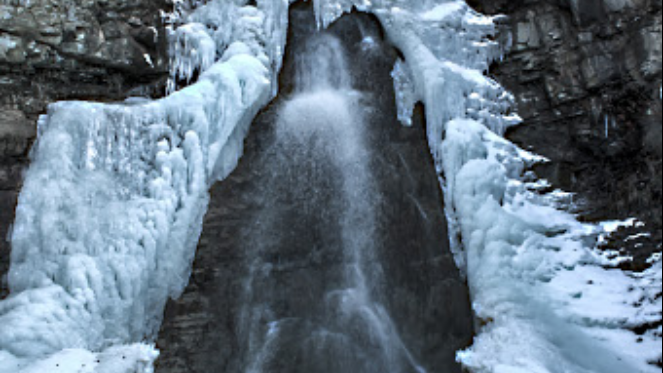Damchkera Waterfall