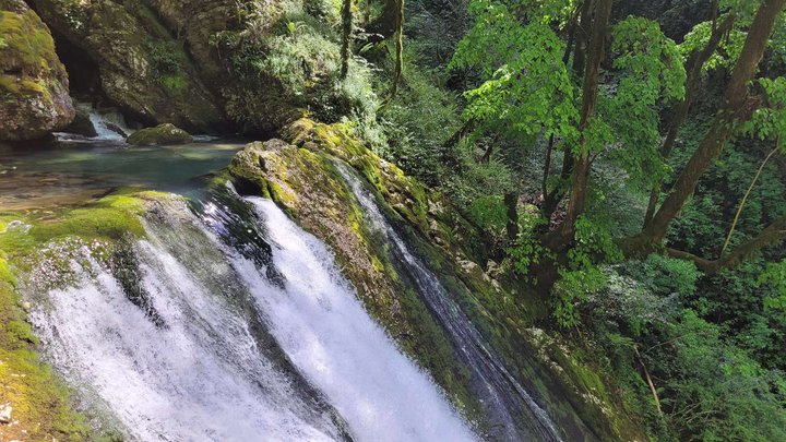 Intsira (Intsra) Waterfall