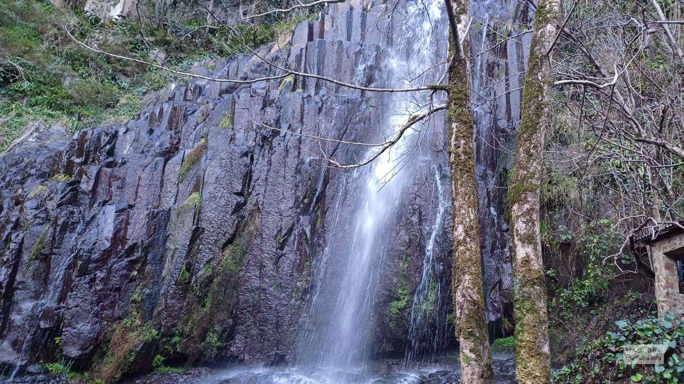 великолепный водопад Kibura в Аджарии