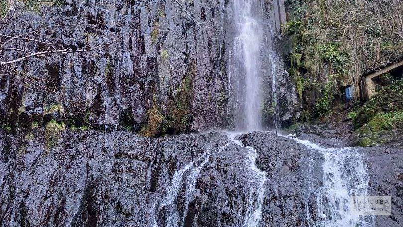 красивый Водопад Kibura