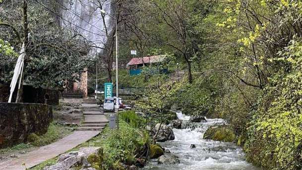 Водопад Махунцети